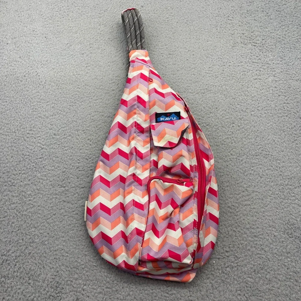 KAVU Rope‎ Bag Pink Chevron Canvas Adjustable Strap Crossbody Sling Backpack
